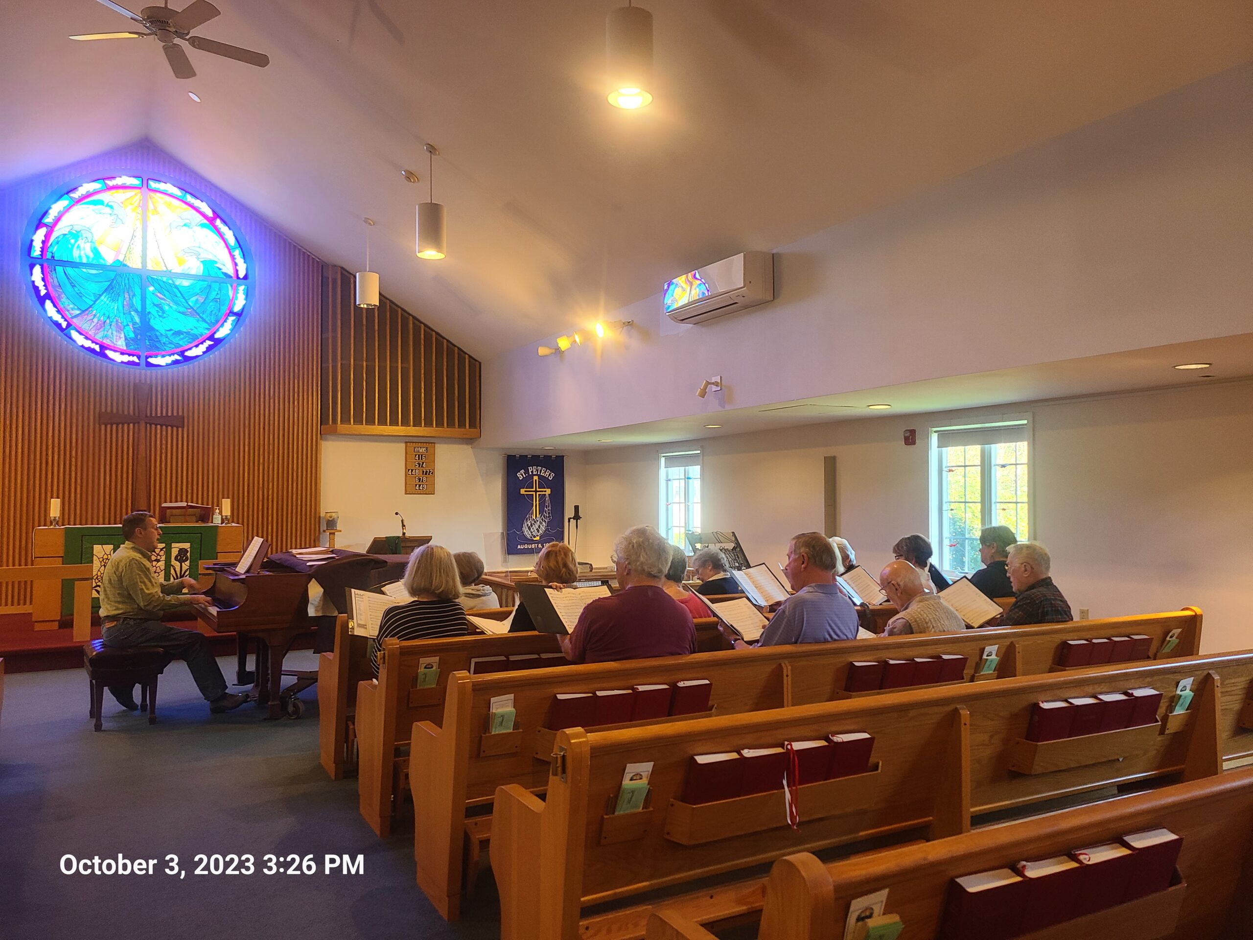 photo of Saint Peter's Lutheran choir rehearsing in church