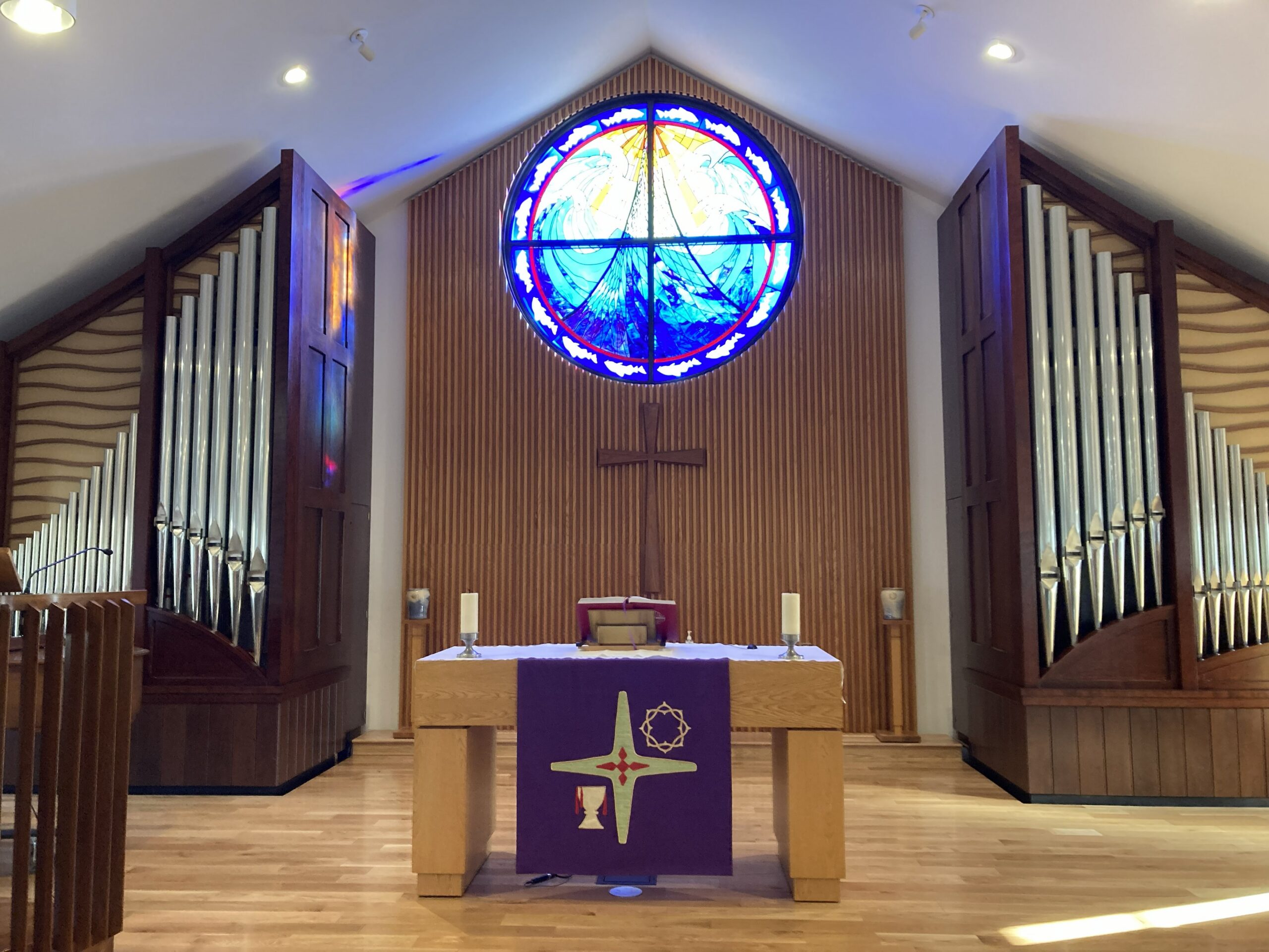 photo of Saint Peter's Lutheran choir rehearsing in church